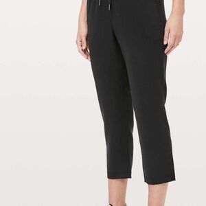 Lululemon Athletica On The Fly Woven Crop Black Ankle Pants